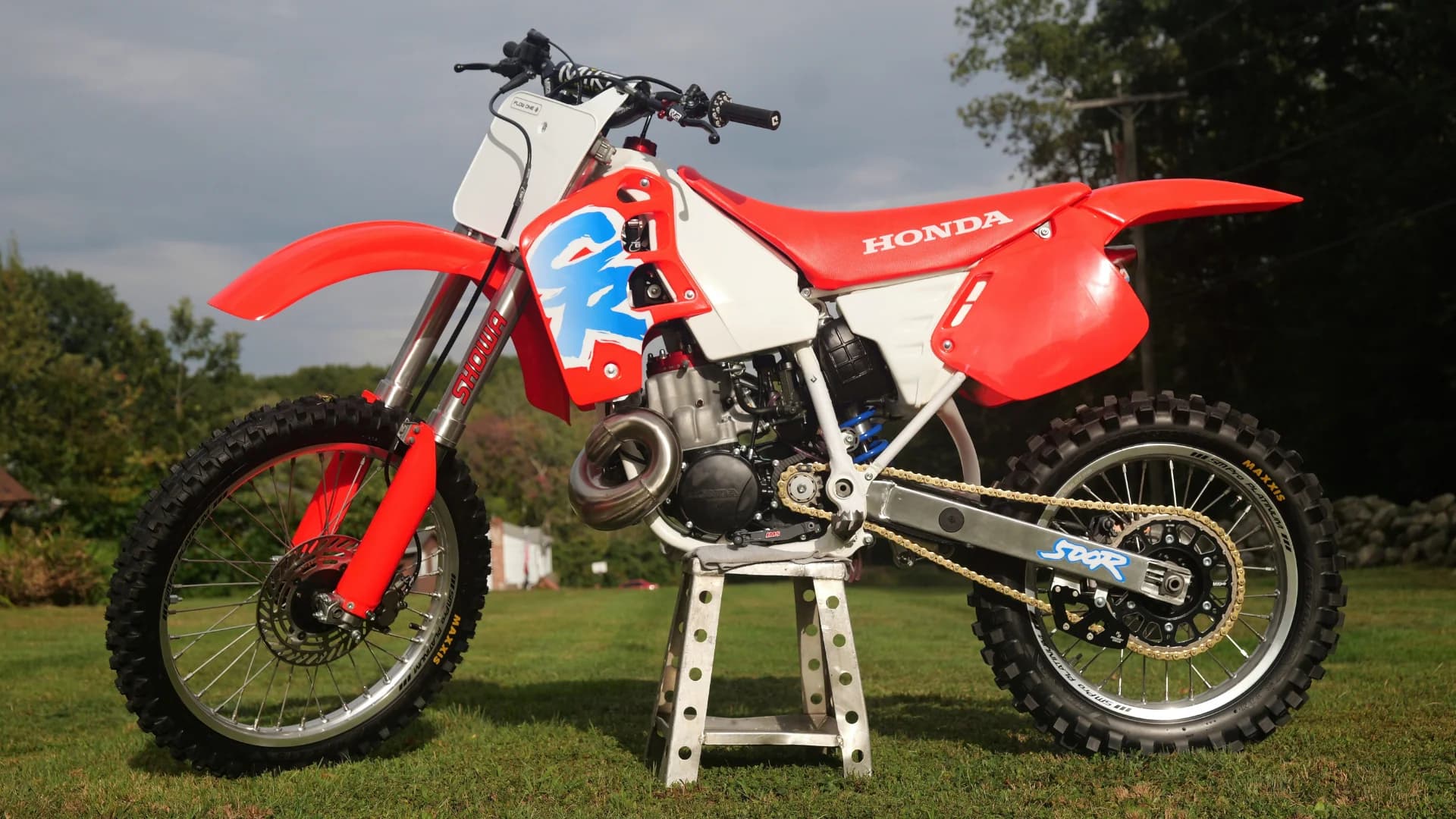 Win the Flow One Resto Mod '93 Honda CR500